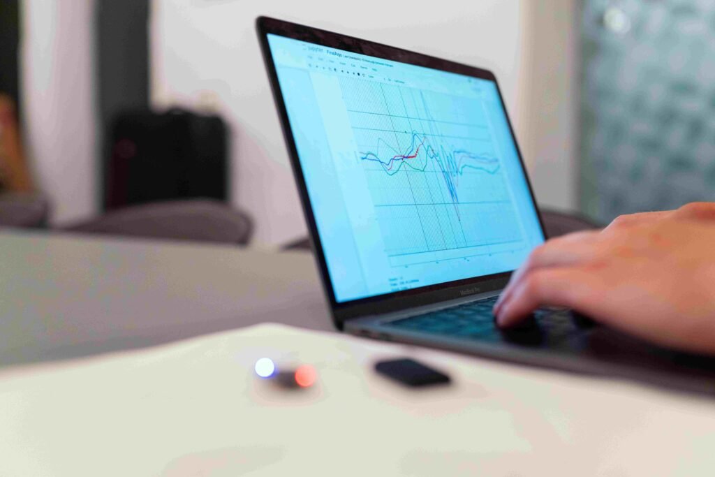 Here are some points for finding the best HR and payroll software