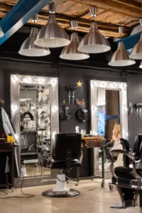 Say goodbye to salon chaos in Dubai! Salon POS - your one-stop shop for bookings, payments & insights.